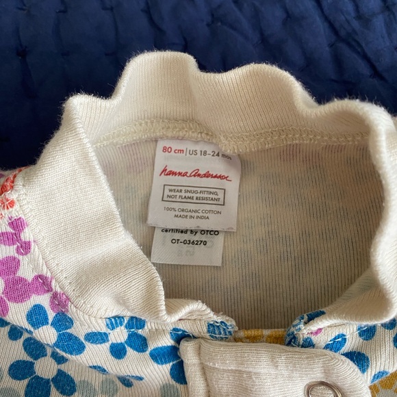 Hanna Andersson rainbow flower sleeper - Picture 2 of 2